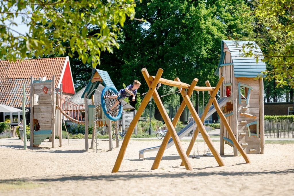 Twee bruggen play area