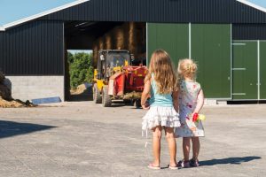 FarmCamps tractor