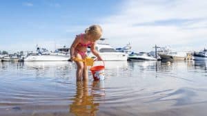 Landal Marina Resort Well Girl