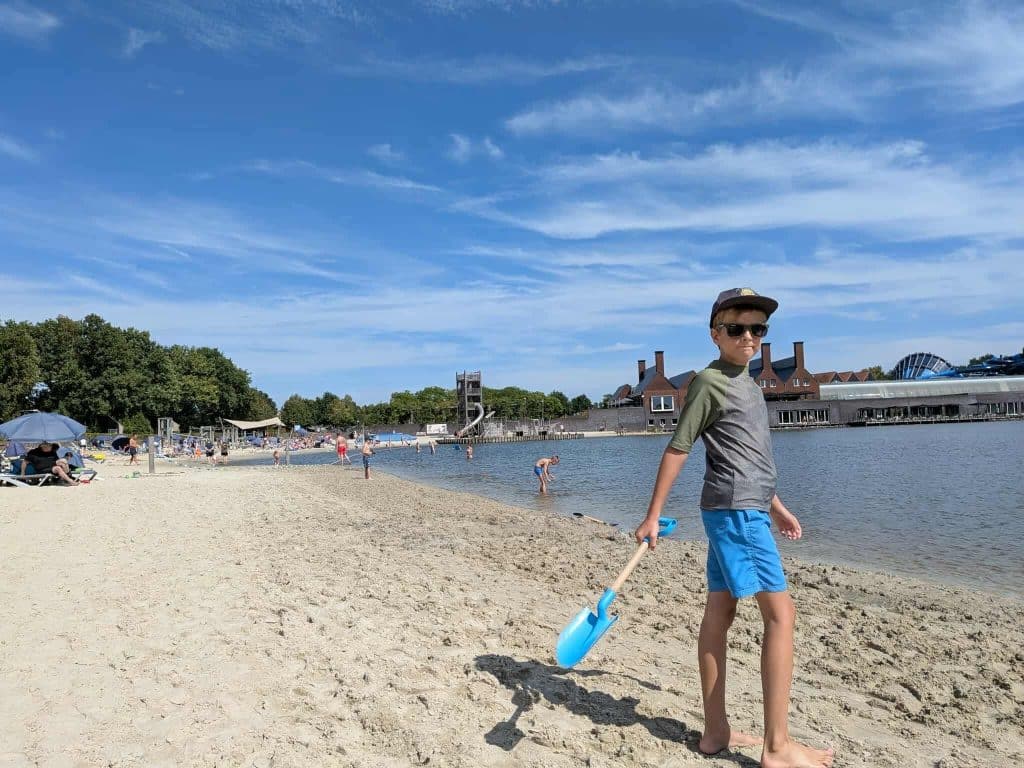 Hof van Saksen lake beach