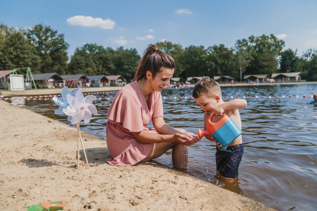 Dierenbos lake play