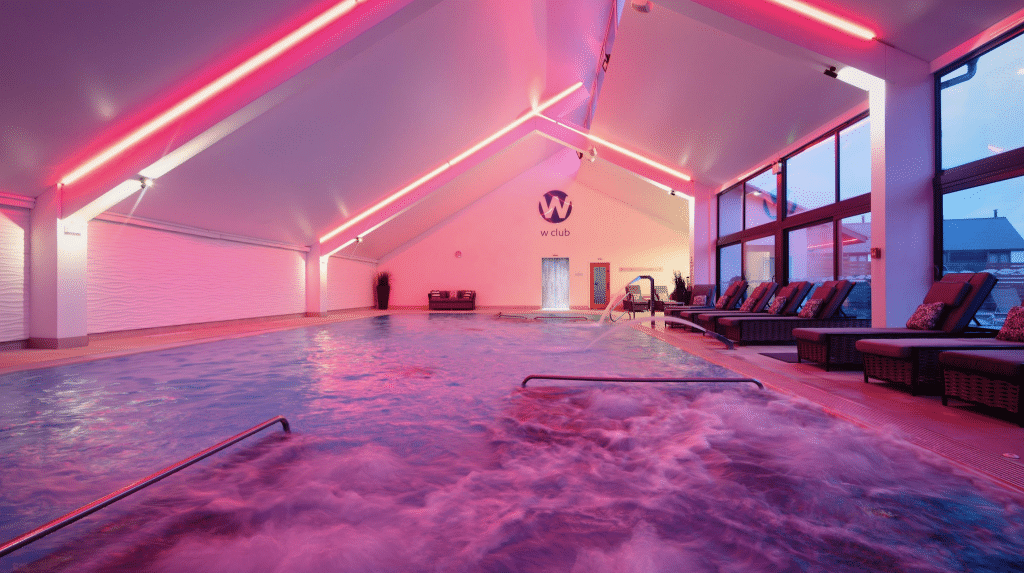 Indoor pool Landal Whalesborough