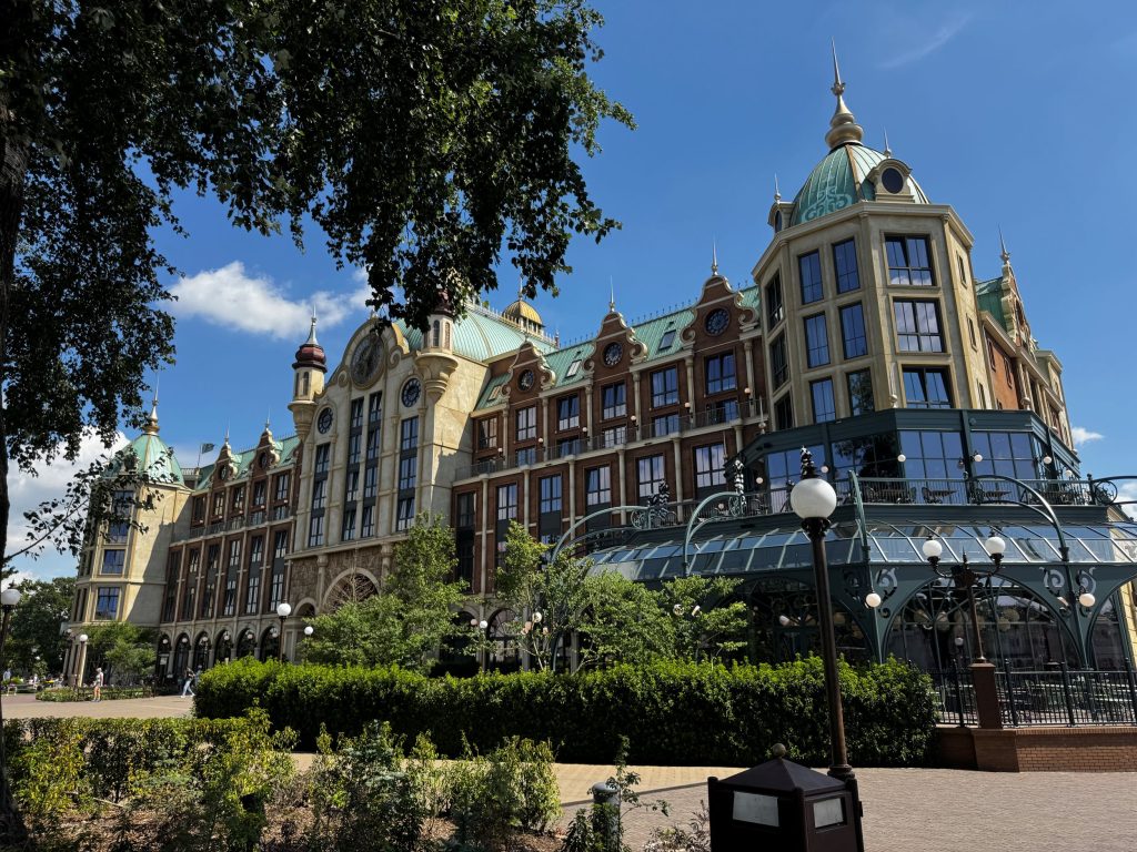 Grand Hotel