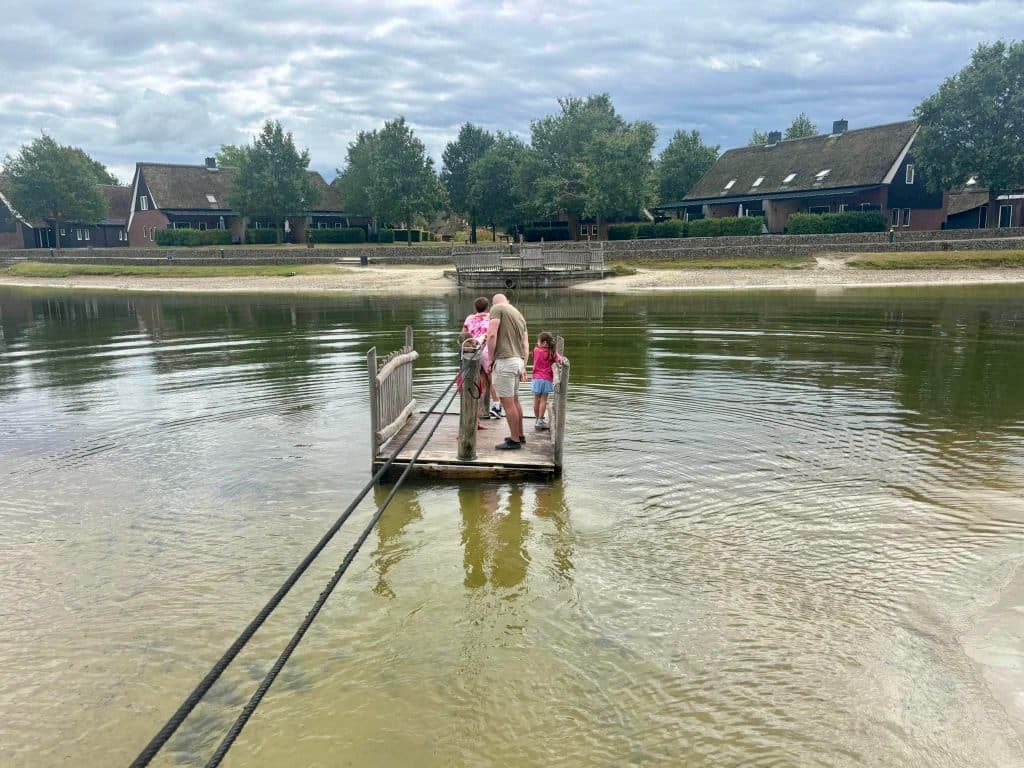 Hof van Saksen lake pully